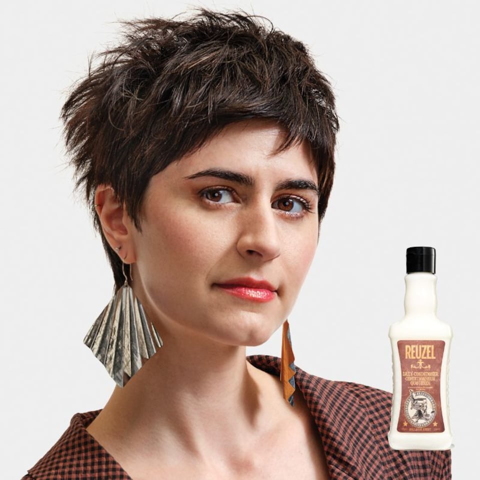 image 1 of Reuzel Daily Conditioner Ideal for All Hair Types Witch Hazel, Nettle Leaf, Rosemary and Horsetail Root Leaves Scalp Cool and Refreshed Thoroughly Conditions Hair Vegan Formula 350 ml