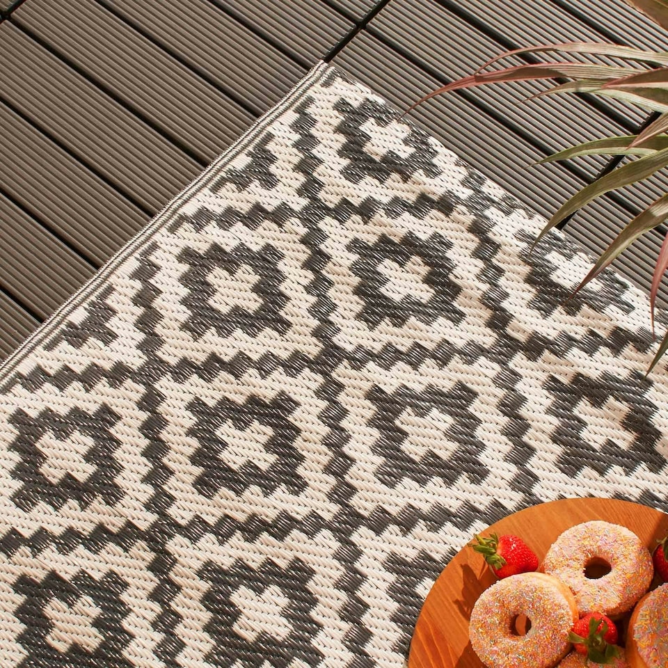 image 1 of OHS Outdoor Waterproof Geo Garden Patio Anti-Slip Rug, 80x150cm - Grey/White