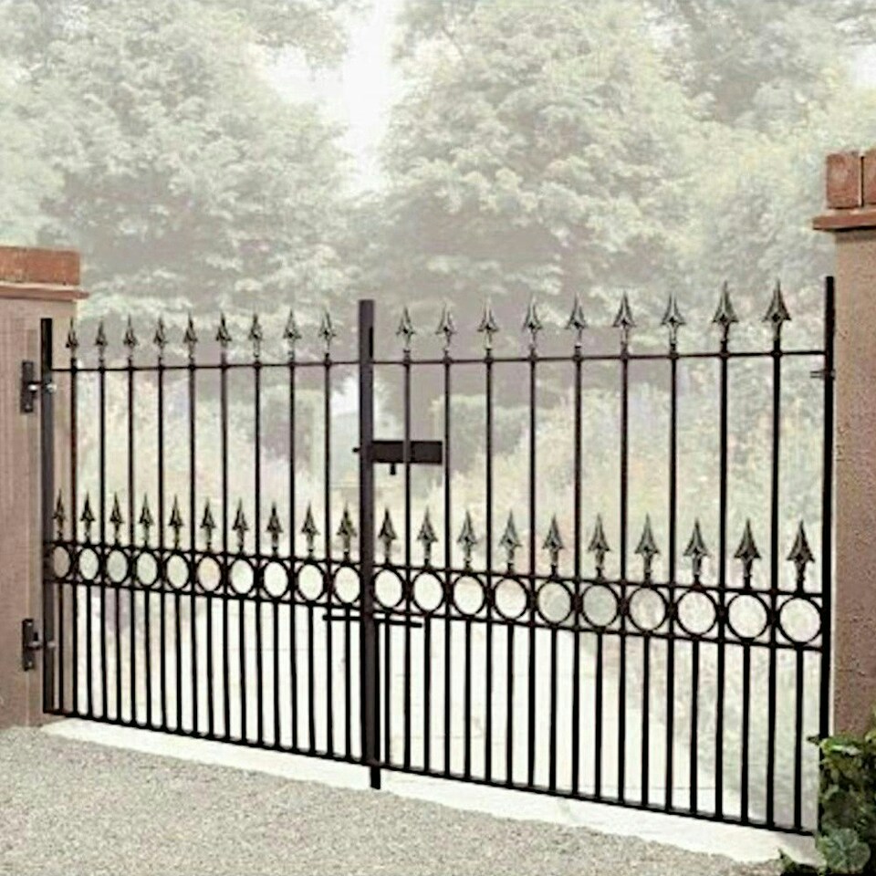image 1 of Balmoral Premium Spear Top Low Double Driveway Gate - Steel - Fits Gap 2743 mm x 1168 mm High - Electro Galv./Black Powder Coated Black