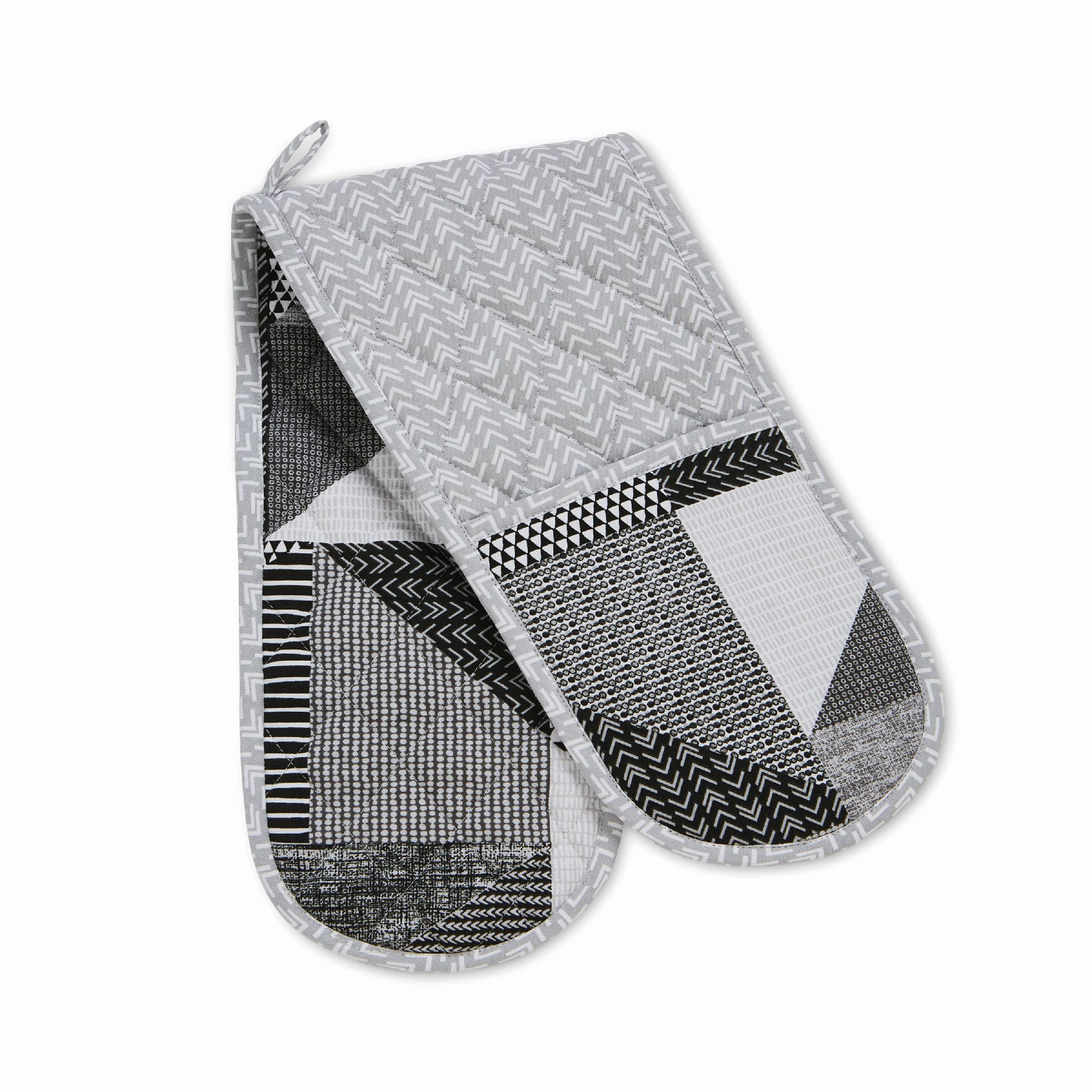 Catherine Lansfield 'Larsson Geo' Double Oven Glove in Grey