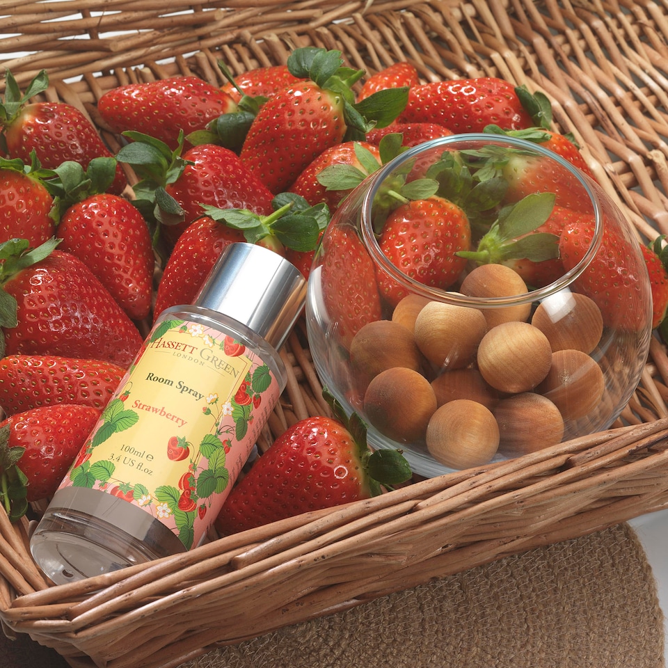 image 1 of Hassett Green London - Strawberry - Scented Wooden Balls Pack of 12 plus 30ml Bottle of Home Fragrance Oil for Refreshing - Alternative to Pot Pourri, Diffusers, Sachets and Drawer Liners