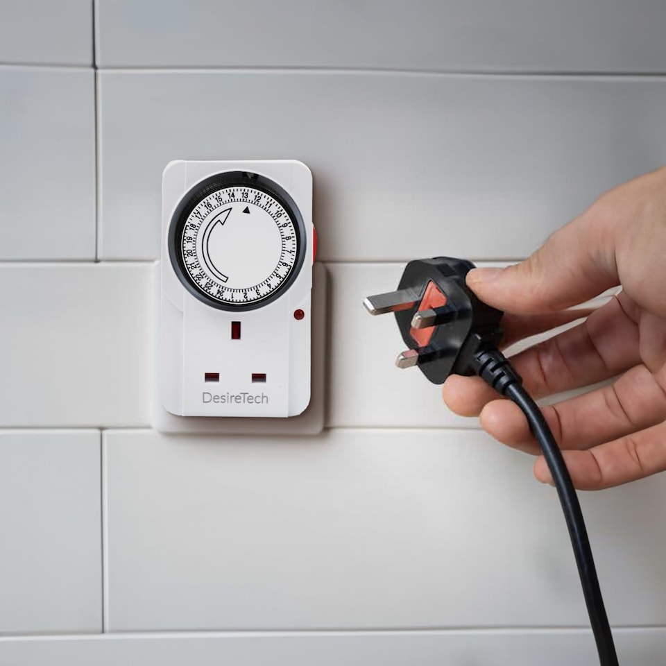 image 1 of Desiretech Plug In 24 Hour Segment Timer Switch for Mains Sockets