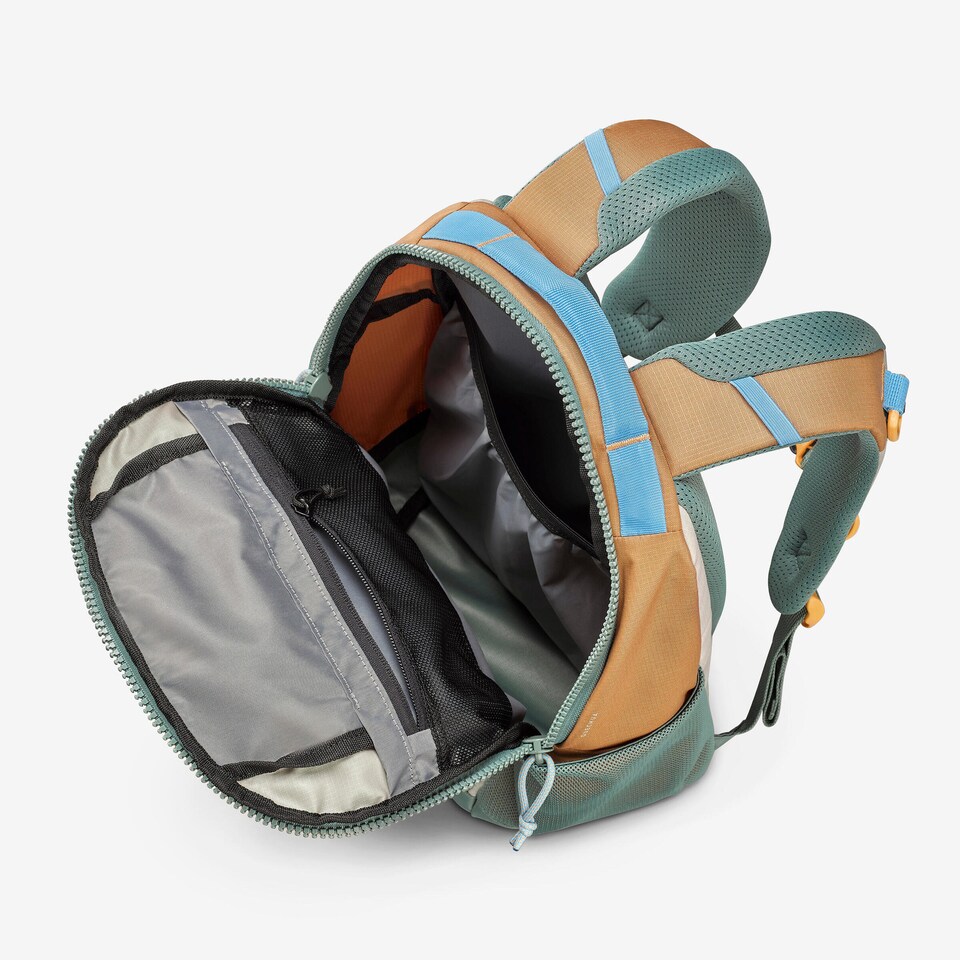 image 1 of Decathlon Kids’ 15 L backpack (ages 7–15), NH900