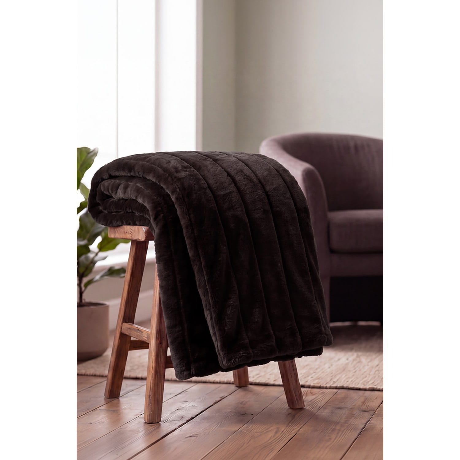 Hockley Chocolate Faux Fur Throw