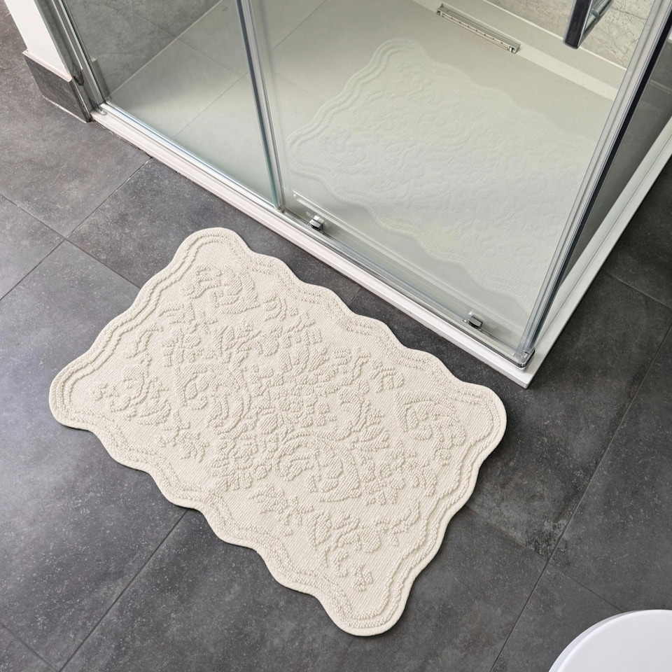 image 1 of Gracie Floral Jacquard Scalloped Bath Mat