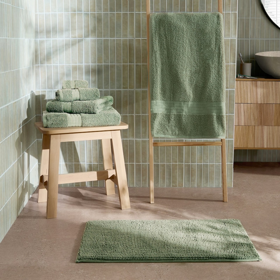 image 1 of OHS 10 x Luxury 100% Cotton 500GSM Bathroom Face Cloth Towel Green | Sage Green | Face cloth