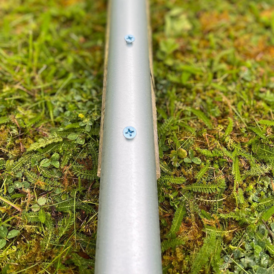 image 1 of Metal Log Roll Stakes for Lawn Garden Border Edging (Pack of 20)