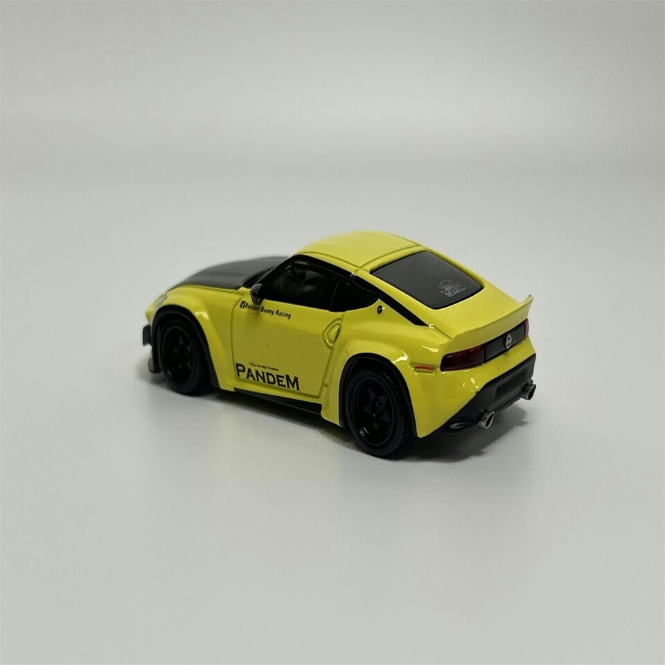 image 1 of Nissan Z Pandem Ikazuchi Yellow LHD 1:64 Mini GT MGT00752L