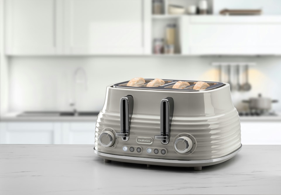 image 1 of Daewoo Sienna 1.7L Rapid-Boil Jug & 4-Slice Matching Kettle & Toaster Set | Cream | 4-slice