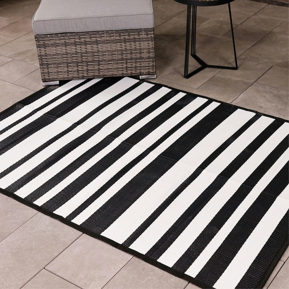image 1 of Charles Bentley Stripe 100% Weatherproof Rug Indoor/Outdoor Black 120x170cm