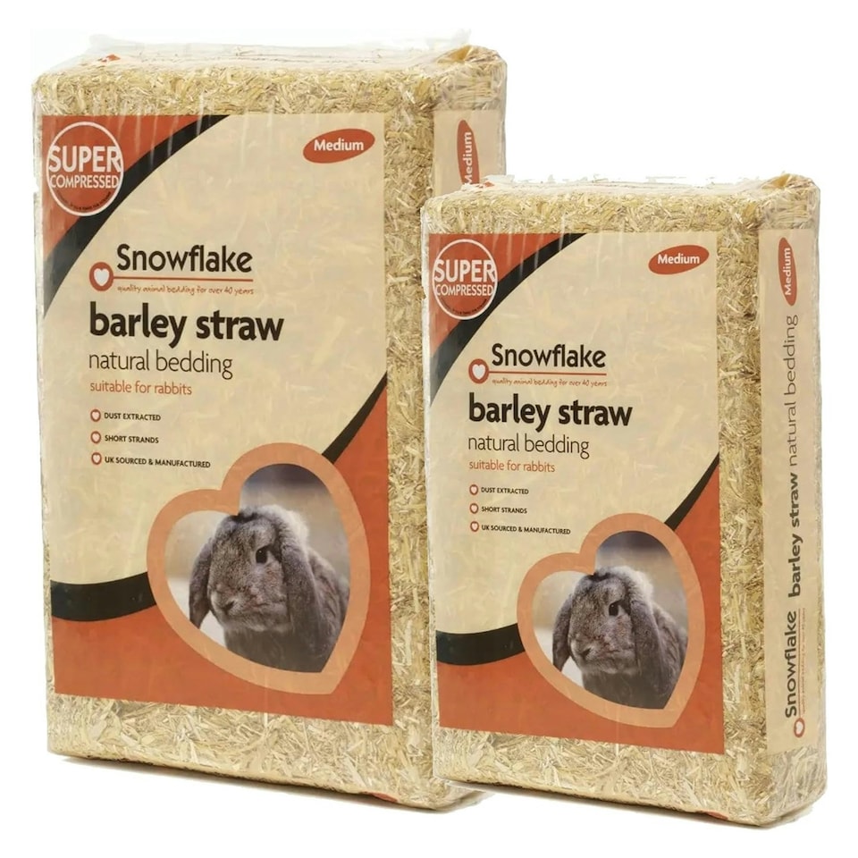 image 1 of 3kg (2 Bags) Soft Flake Barley Straw Medium Animal Bedding For Rabbit & Tortoise