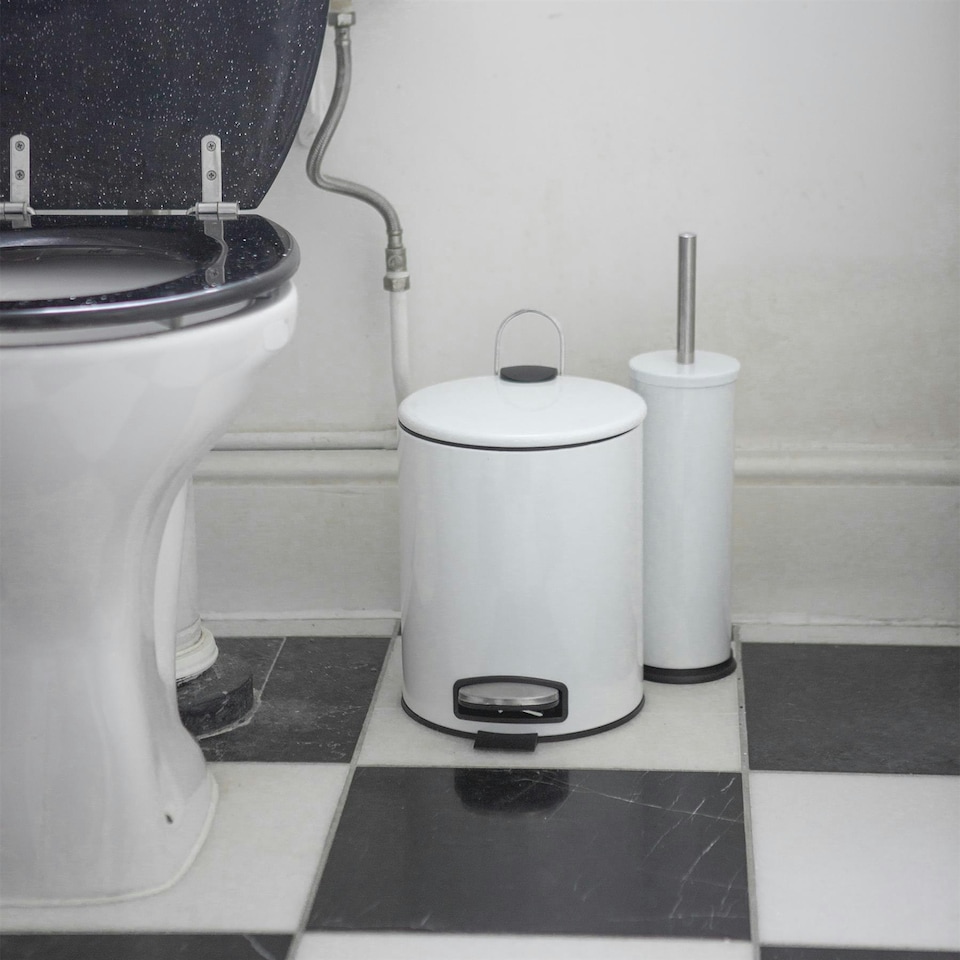 image 1 of Harbour Housewares Round Stainless Steel Pedal Bins - 5L - White - Pack of 2
