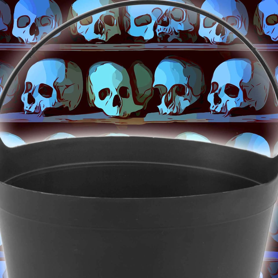 image 1 of VFM e-Store Halloween Cauldron Candy Bucket, Black 23 cm