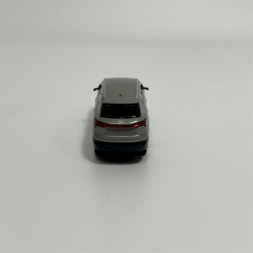 image 1 of Audi e tron 2020 Beige Metallic 1:87 Minichamps 870018221