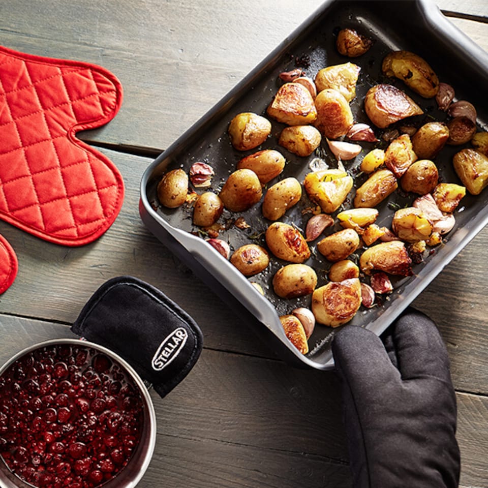 image 1 of Stellar Hard Anodised Expert 41 x 29cm Handled Roasting Tray