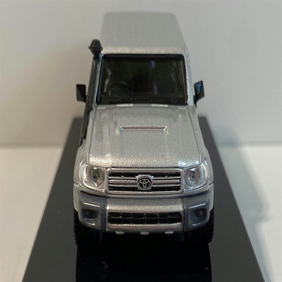 image 1 of Toyota Land Cruiser 76 Silver Pearl 1:64 Scale Paragon 65312R