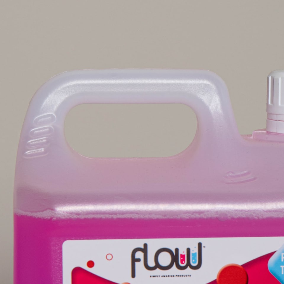 image 1 of 2.5L Cherry Scented Smear Free Windscreen Washer Fluid For All Vehicles