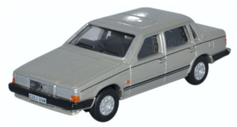 Oxford Diecast Volvo 760 Gold Metallic