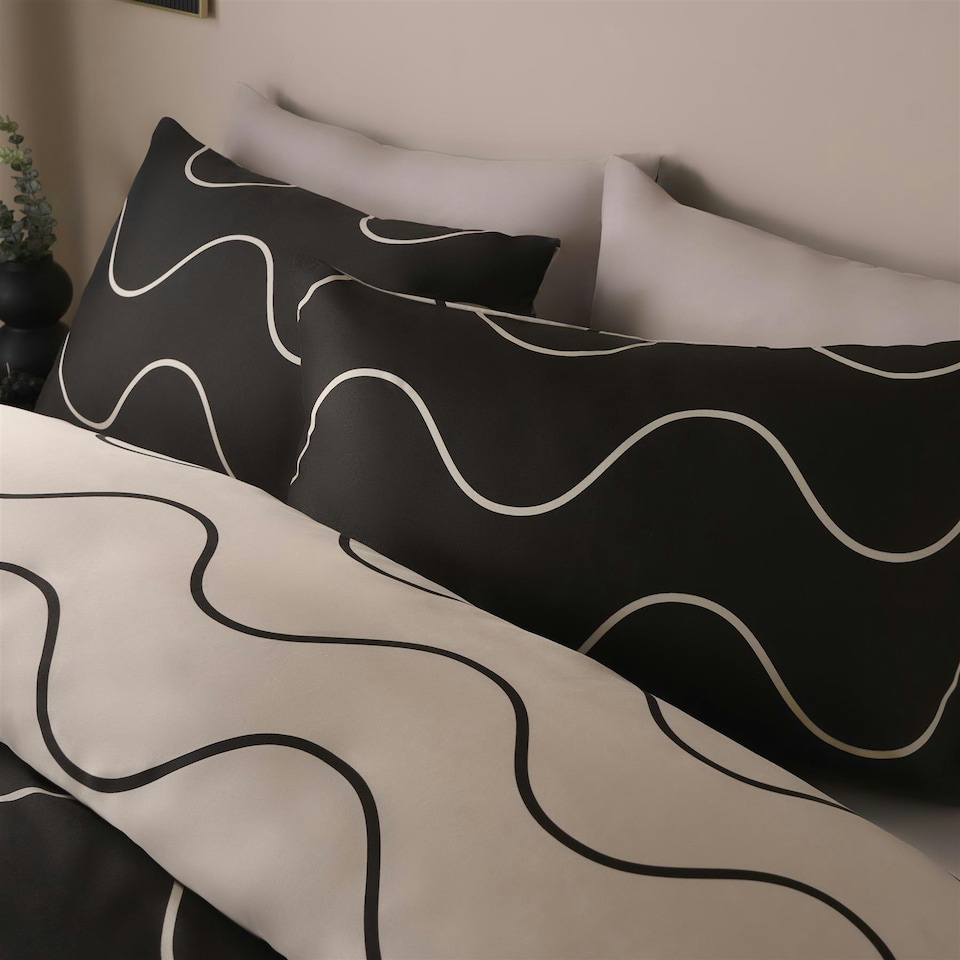 image 1 of OHS Reversible Waved Lines Print Soft Plush Duvet Cover Bedding Set, Double - Monochrome Multi | Monochrome | Double