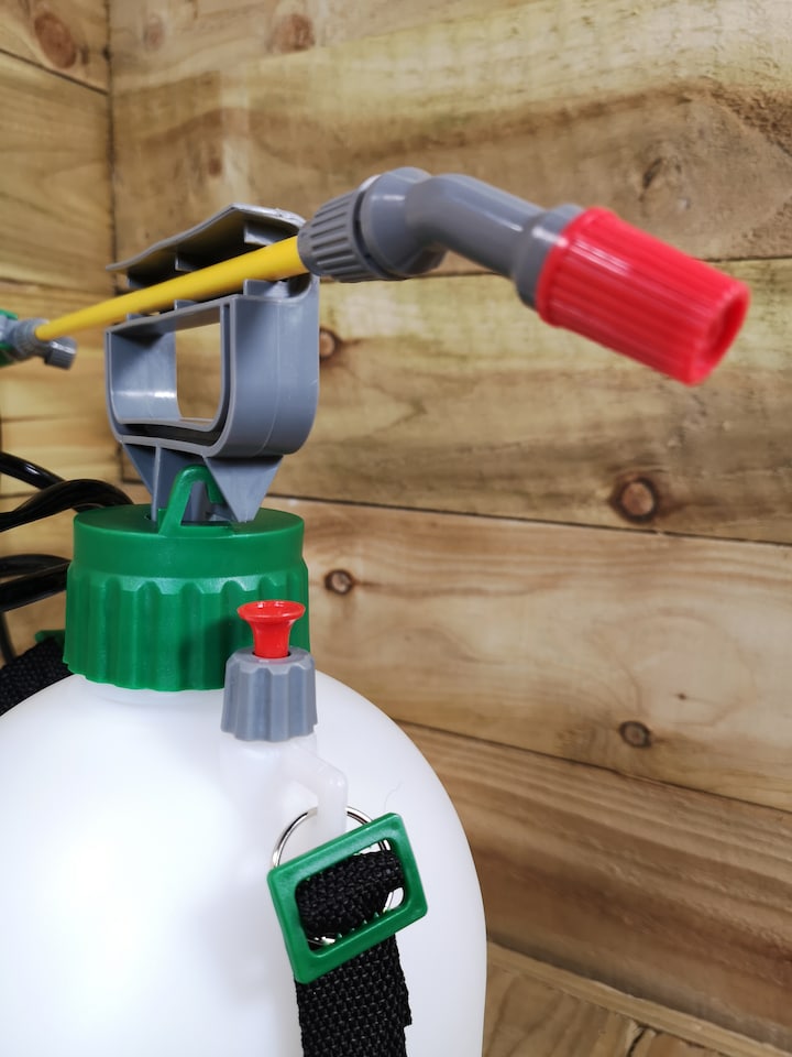 image 1 of 5 Litre Garden Pressure Sprayer with Shoulder Strap for Weeds / Fertiliser | White | White