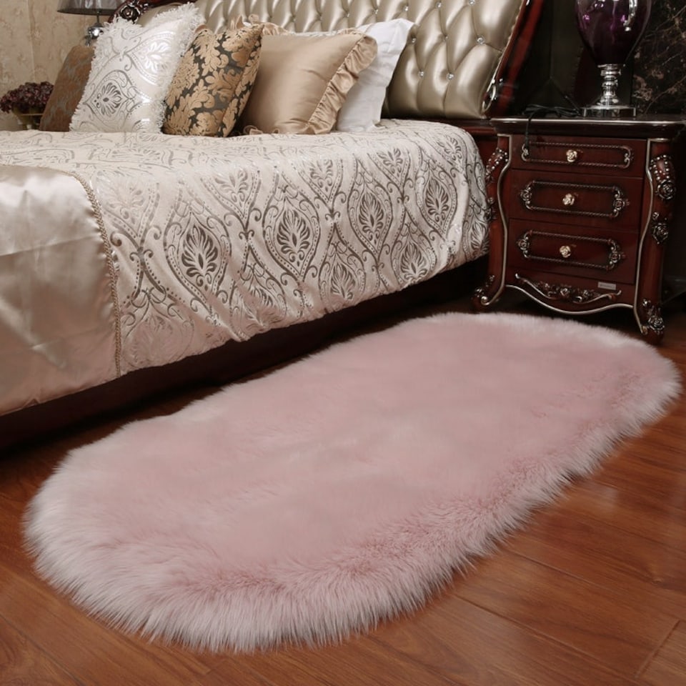 image 1 of Living and Home Oval Soft Shaggy Area Rug, Pink, 120cm L x 60cm W