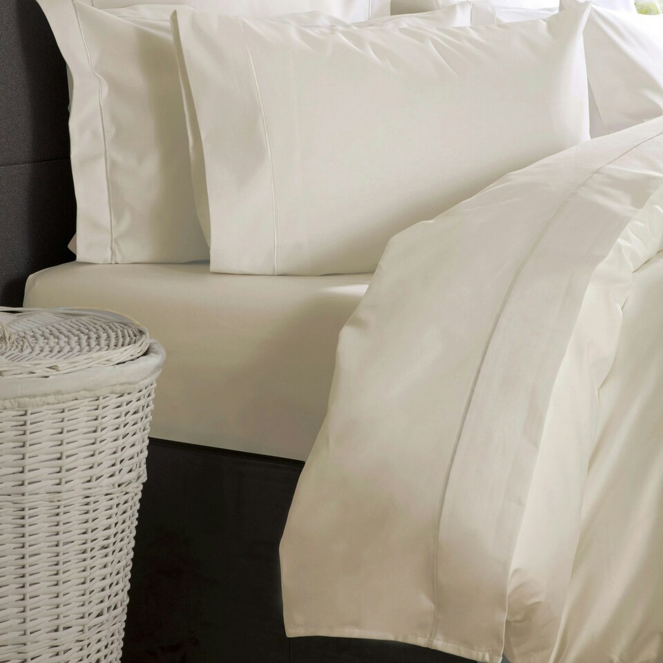 Belledorm Ultralux 1000 Thread Count Flat Sheet - Ivory - Single