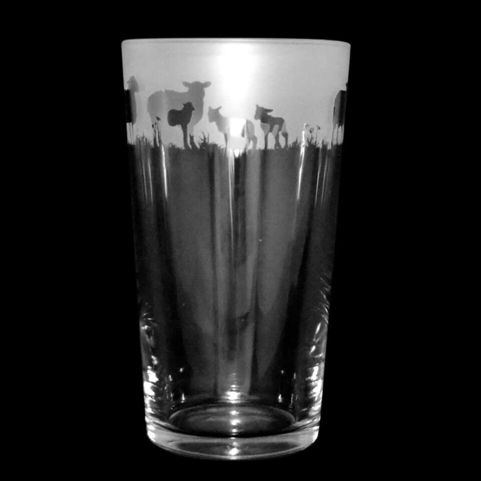 Animo Glass Etched Pint Glass Sheep