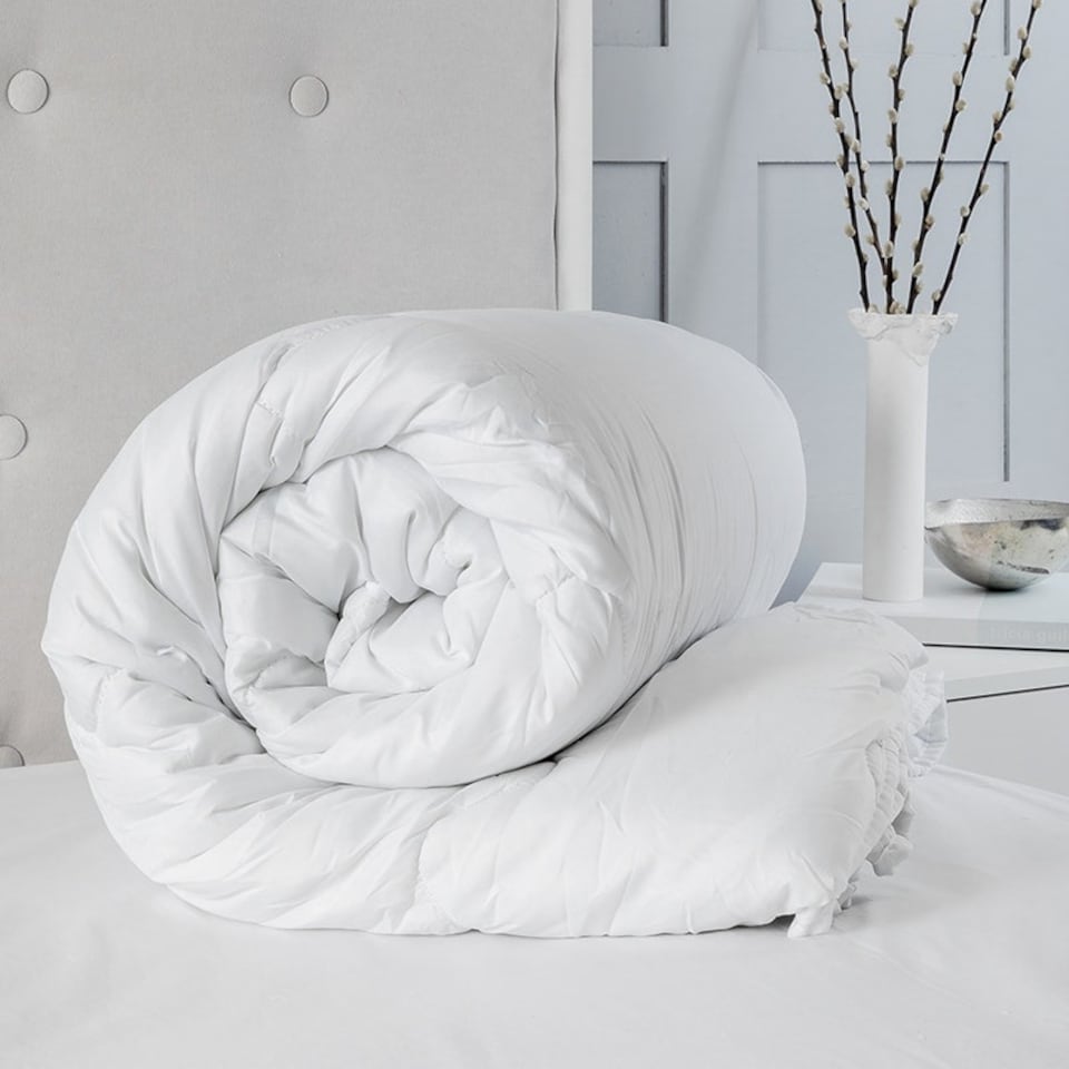 image 1 of 4 Season 3 in 1 All Season Duvet (9.0 + 4.5 Tog ) Detachable Soft Touch Microfibre Duvet Super King | White