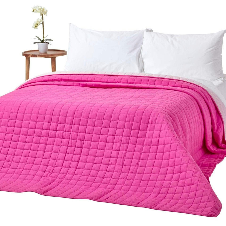 image 1 of Homescapes Cotton Quilted Reversible Bedspread Pink and Cerise - 150 x 200 cm | Pink