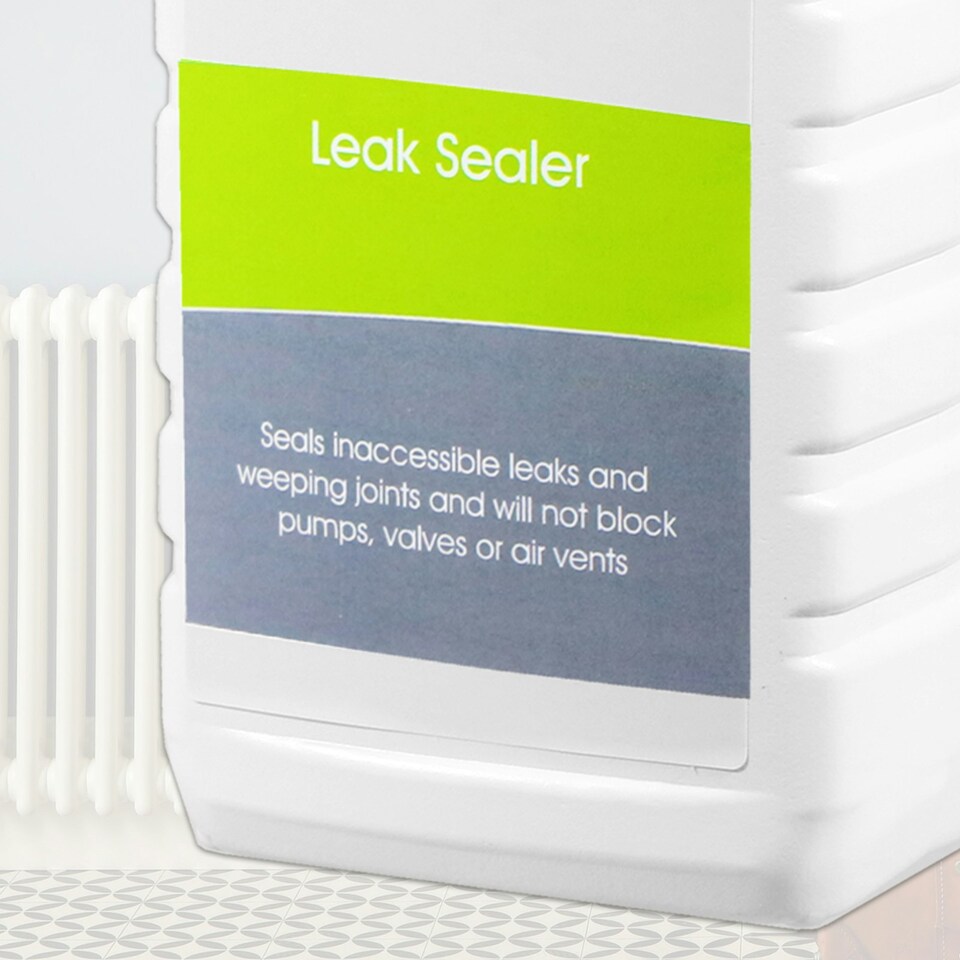 image 1 of SPARES2GO Central Heating Leak Sealer Concentrate Radiator Boiler Pipe Seal Liquid (500ml Bottle)
