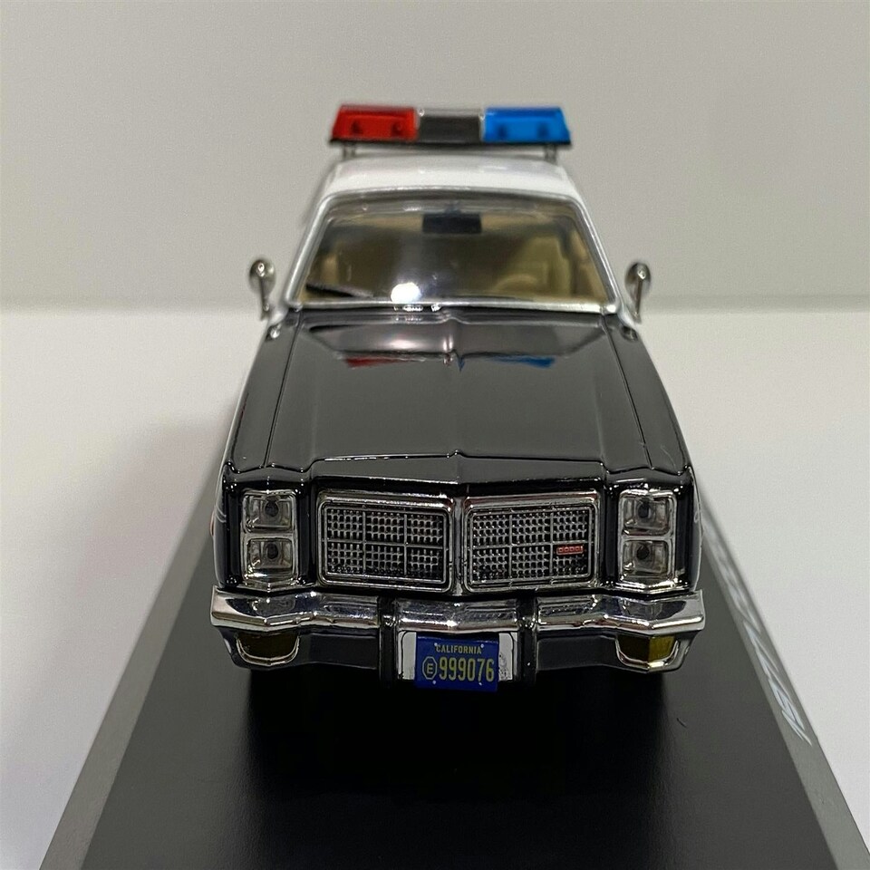 image 1 of The Terminator 1977 Dodge Monaco Met Police 1:43 Greenlight 86534
