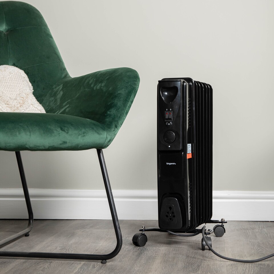 image 1 of 1500w 1.5kw 7 Fin Slim Line Black Oil Filled Radiator Heater