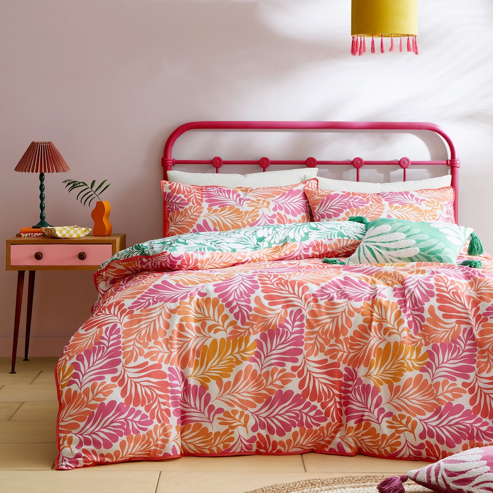 image 1 of Appletree Carmen Duvet Cover Set Pink
