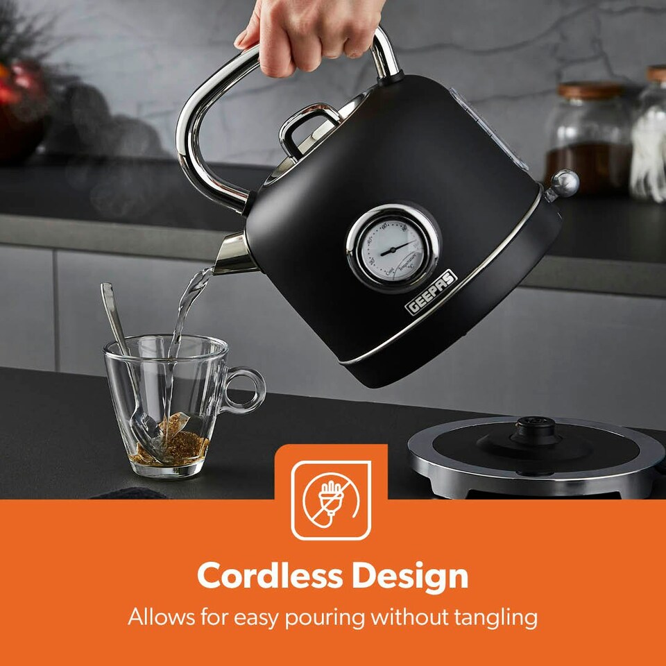 image 1 of GEEPAS Electric Kettle