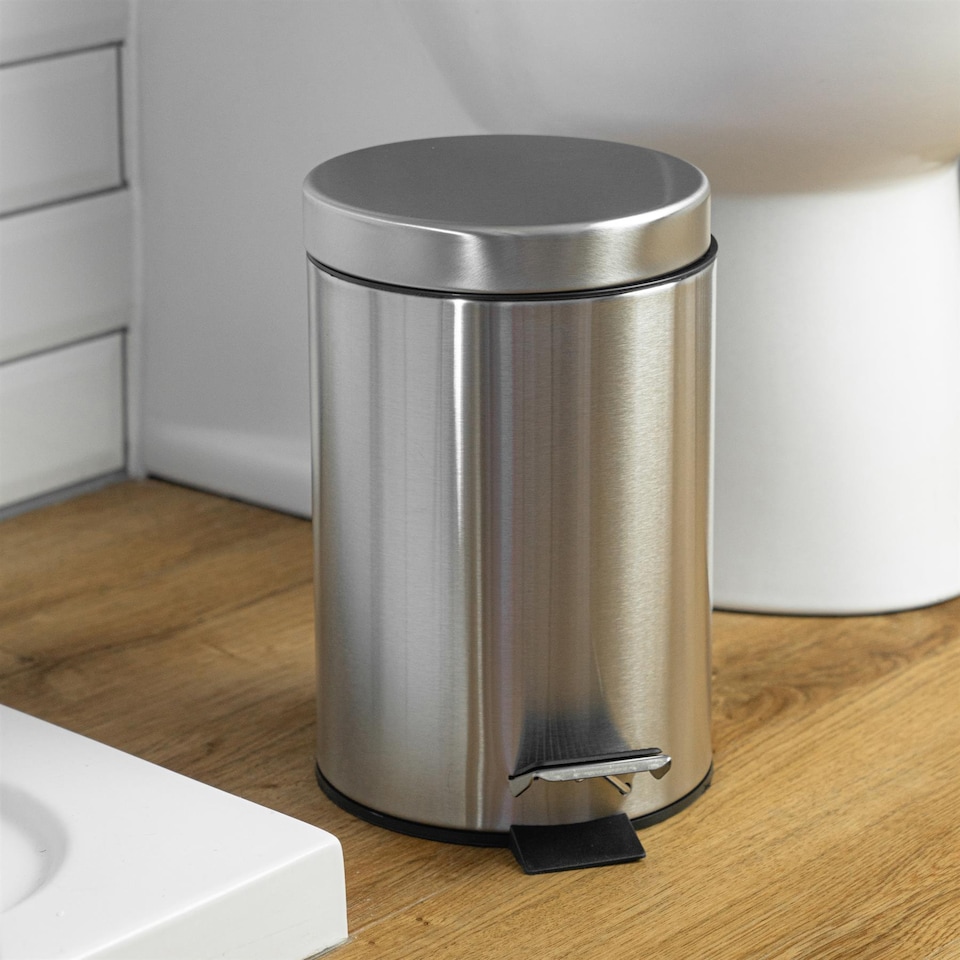 image 1 of Harbour Housewares Round Bathroom Pedal Bin - 3 Litre - Matt