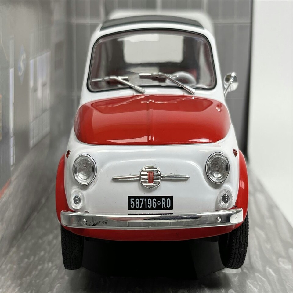 image 1 of Fiat 500 L Robe Di Kappa White Red 1965 1:18 Scale Solido 1801408