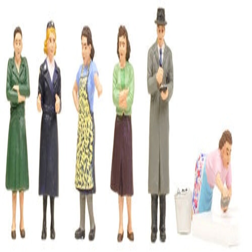 Bachmann Suburban Street Scene (6) Figure Set