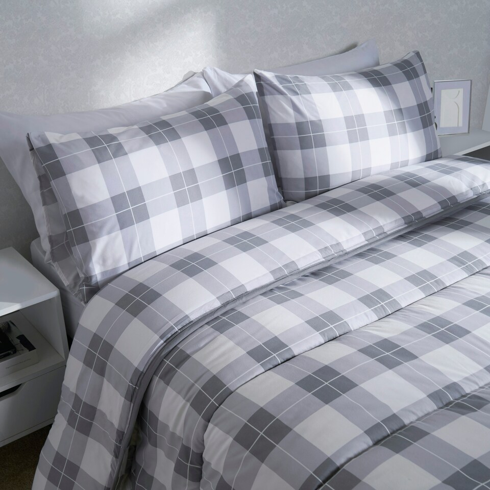 image 1 of OHS Reversible Coverless 10.5 Tog Soft Plush All Year Round Duvet Cover and Pillowcase Bedding Set Grey | Grey Gingham | Single