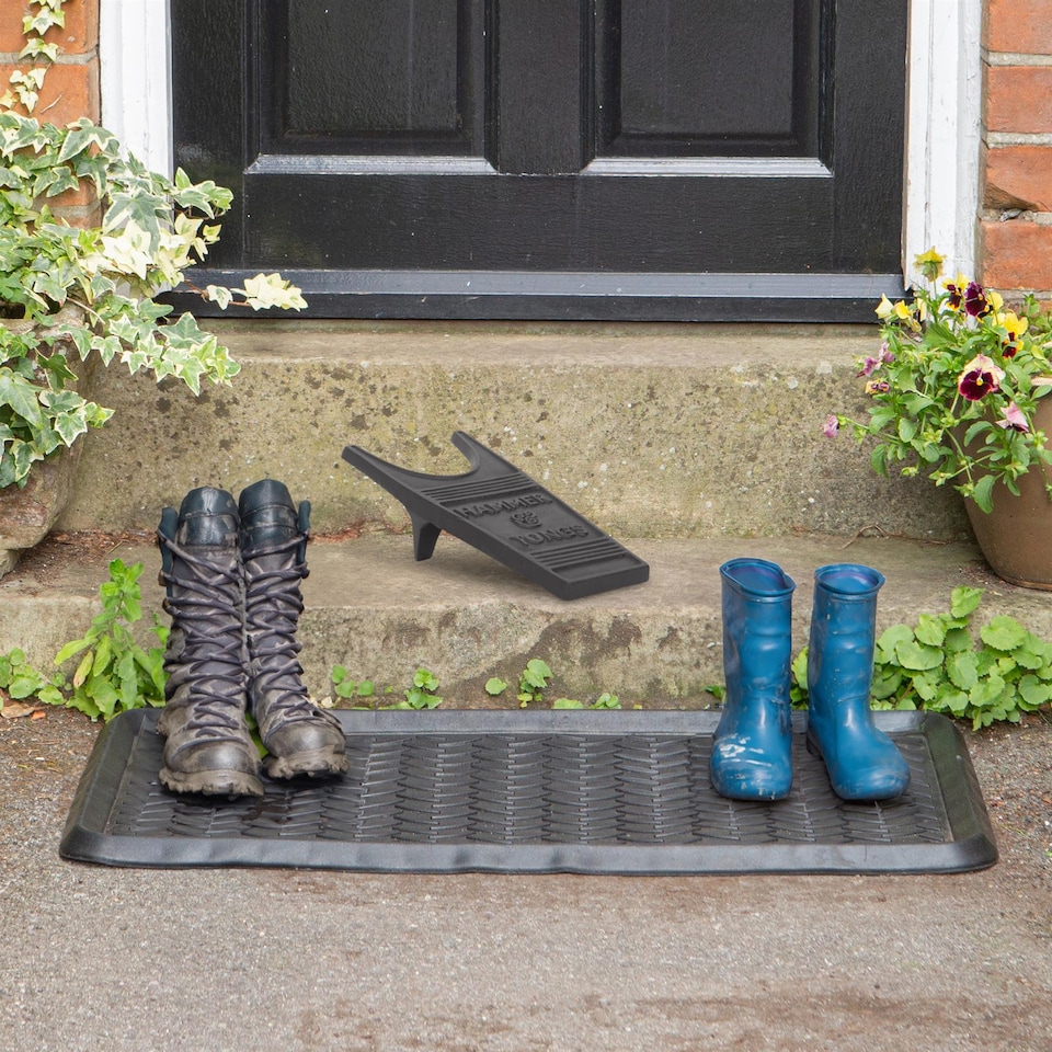 image 1 of Hammer & Tongs Cast Iron Boot Jack - 26.5cm - Black