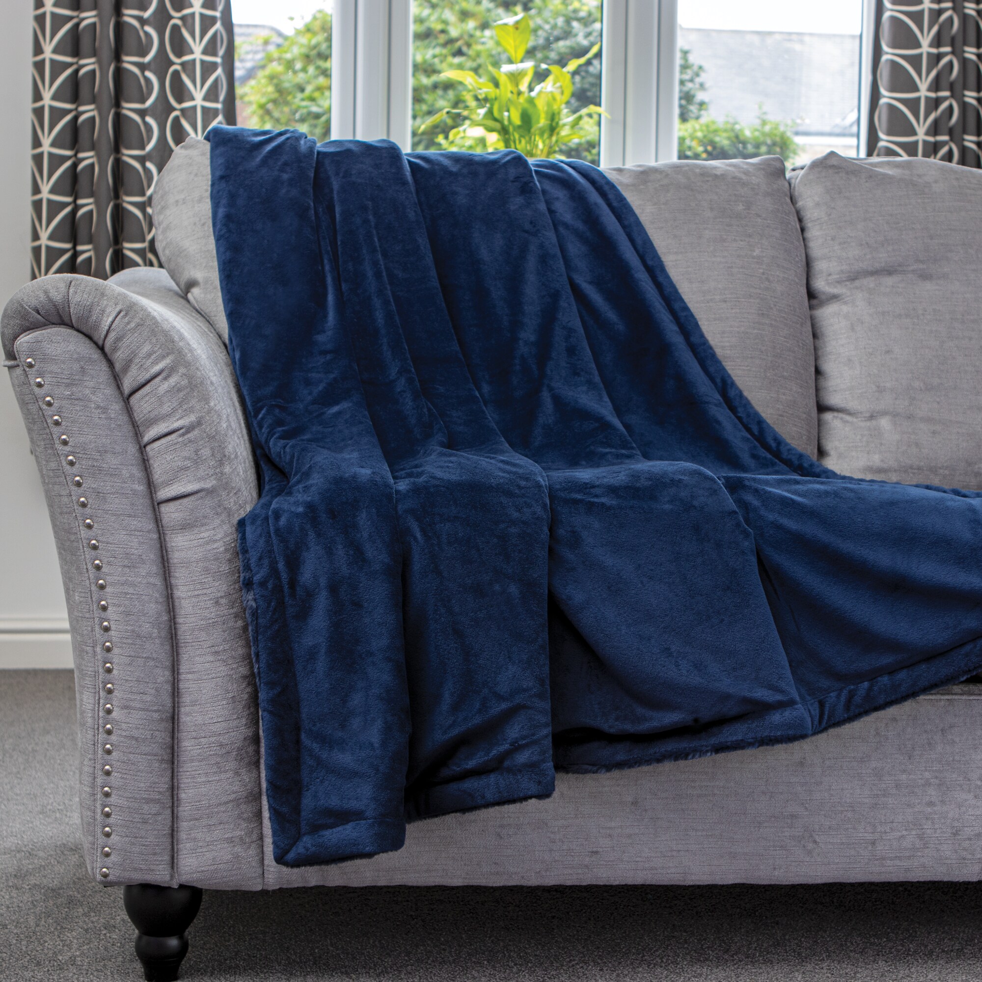 Dreamcatcher Navy Blue Faux Fur Blanket Throw 160x130cm | Blue