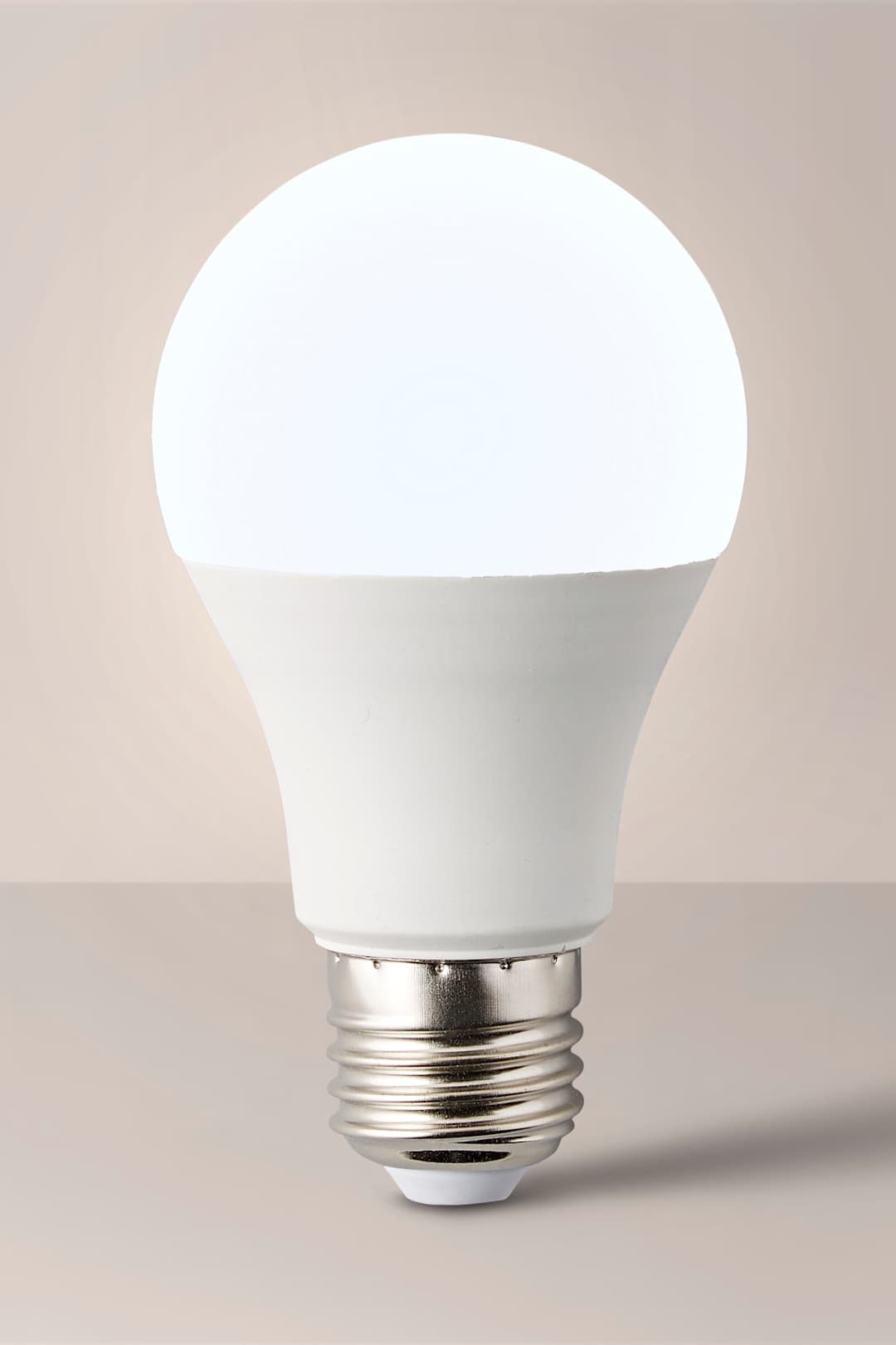 ValueLights E27 Pack of 10 6W Standard Warm White LED Bulbs