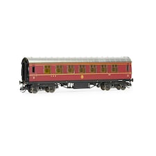 Hornby TT:120 57' Corridor Third Coach 1573 LMS