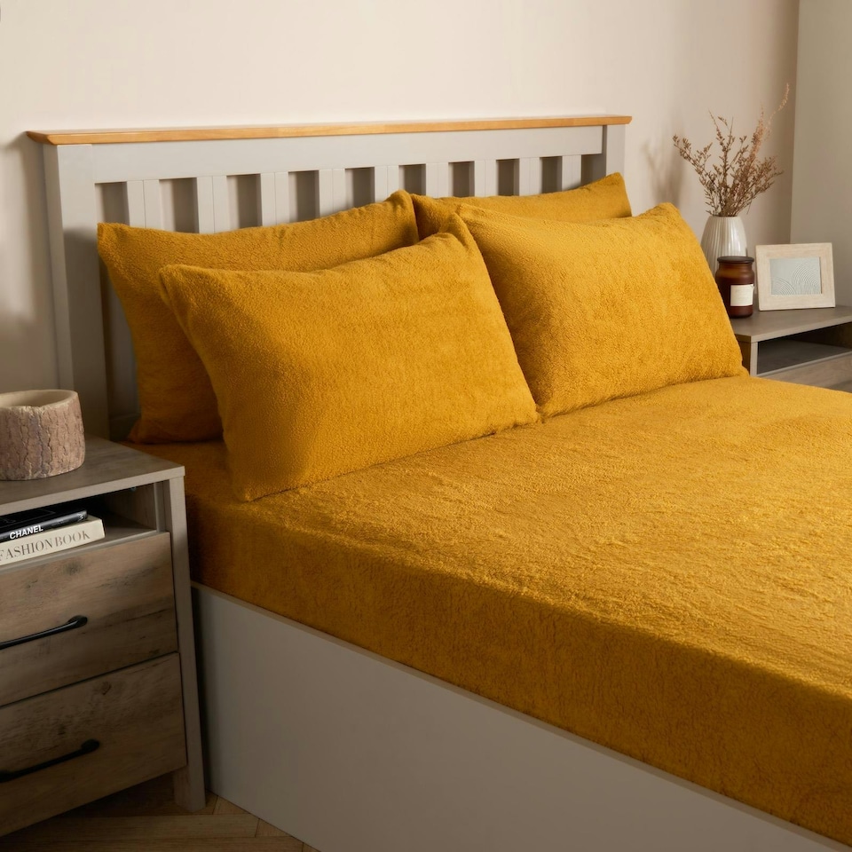 image 1 of OHS 4 Pack Soft Cosy Teddy Fleece Pillowcases, 50x75cm - Ochre Yellow