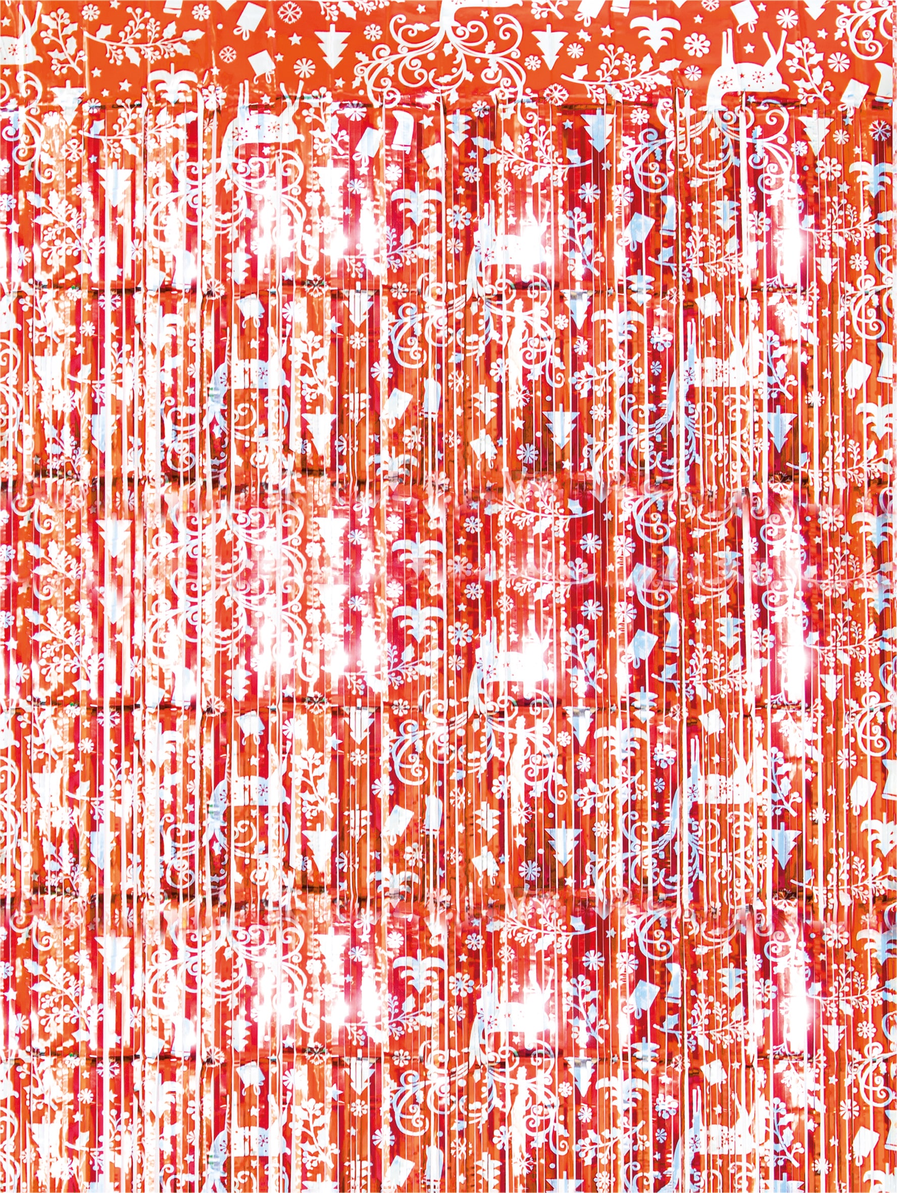 Netagon Shimmer Tinsel Curtain Reindeer Christmas Tree Design 2M x 1M Red