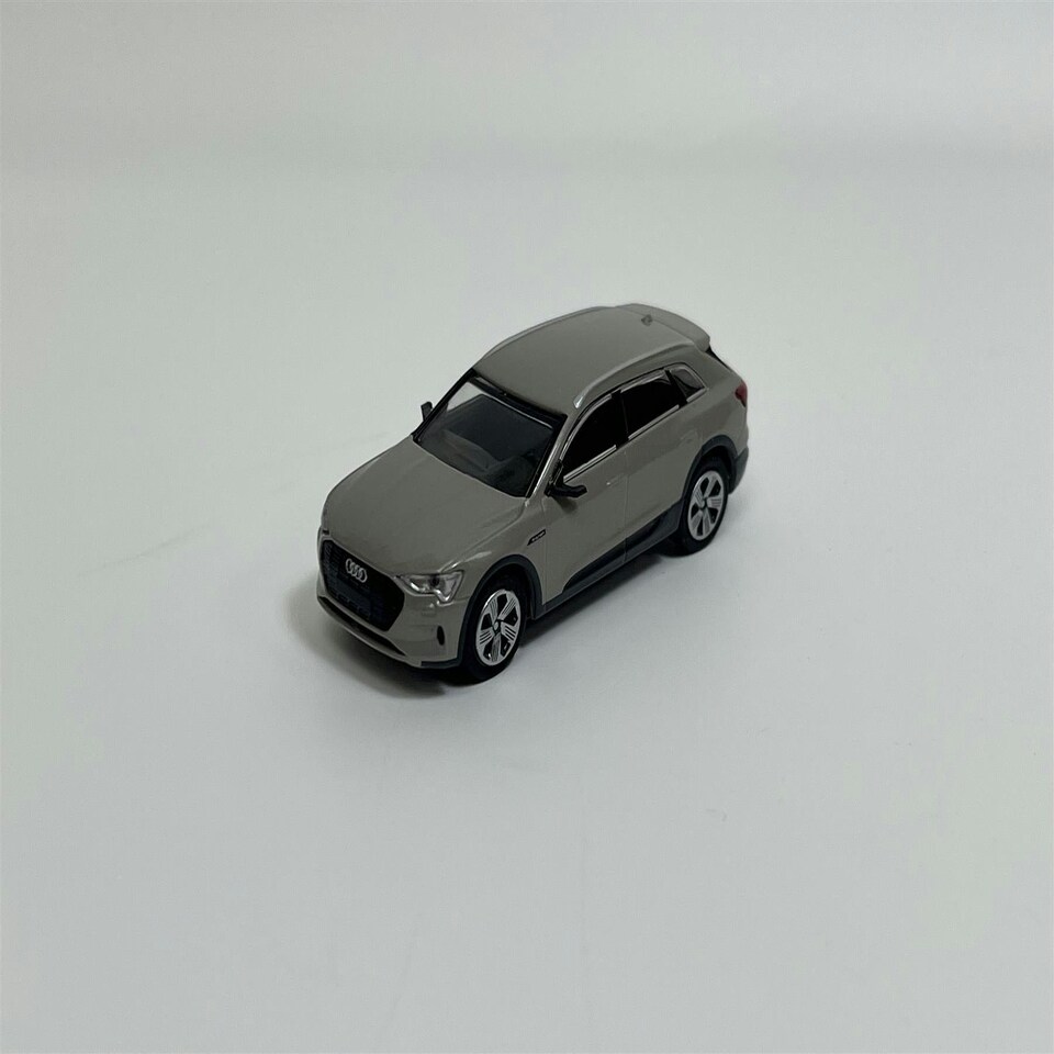 image 1 of Audi e tron 2020 Beige Metallic 1:87 Minichamps 870018221