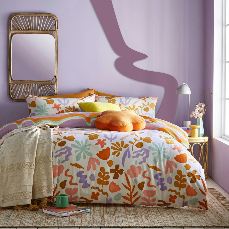 image 1 of furn. Amelie Trending Floral Super King Duvet Cover Set