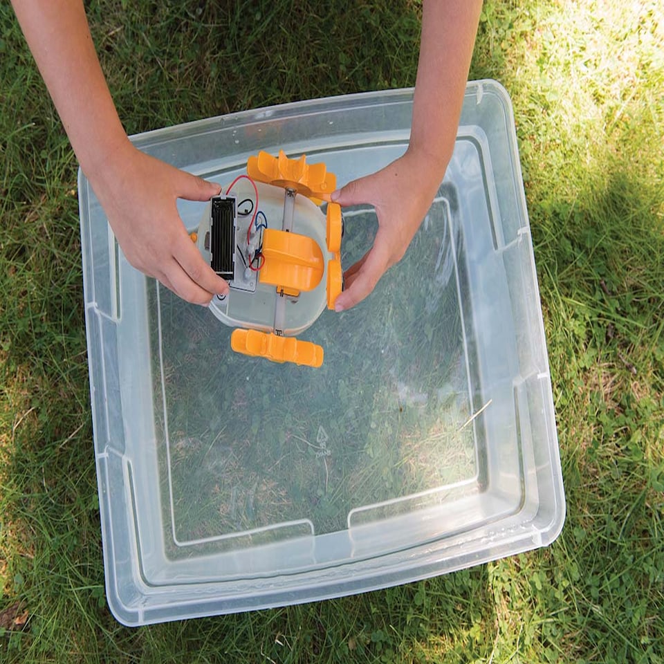 image 1 of Green Science - Aqua Robot