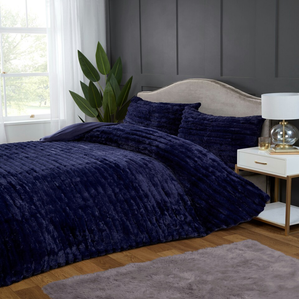 image 1 of Chunky Ribbed Fur Polyester Duvet Cover Set with Pillowcase Grey | Charcoal | Single