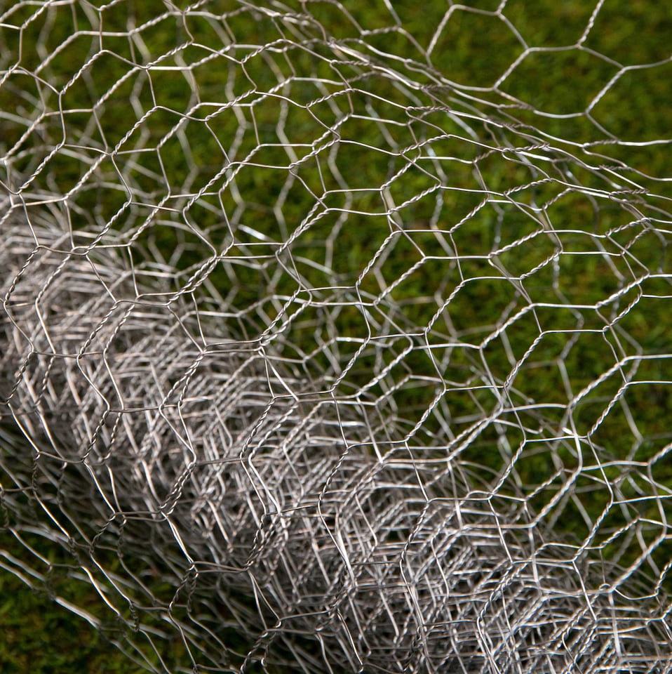 image 1 of 5m x 0.9m x 25mm Galvanised Chicken Wire Garden Netting / Fencing