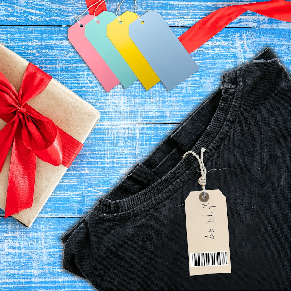 image 1 of Pack of 100 Large Purple Strung Tags 36 x 53mm